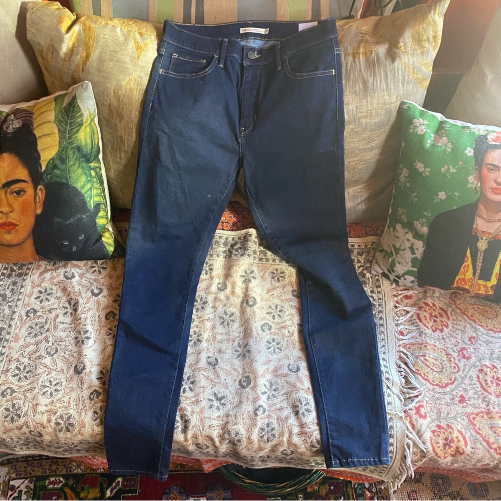 High waisted, Levi jeans